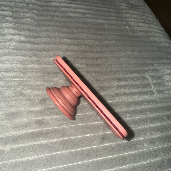 MagSafe Popsocket Wallet - Picture 5 of 7